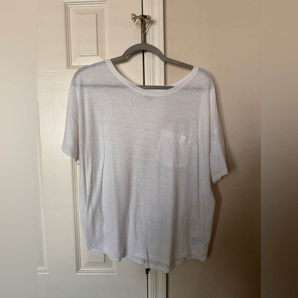 Old Navy white faded top. Size XL